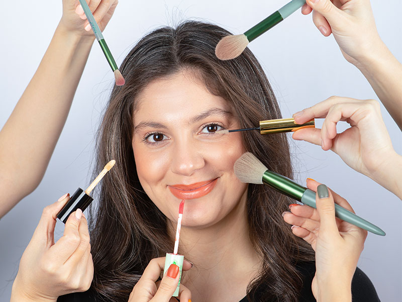 blog_5-Colours-That-Instantly-Make-You-Look-Younger